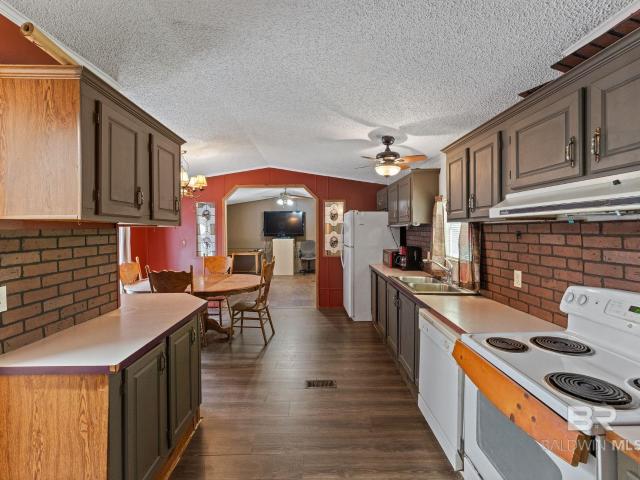 House for sale in Elberta, Alabama