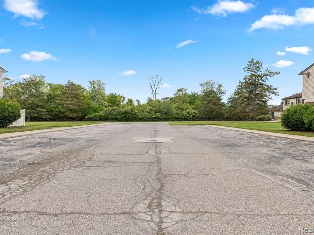 Condo for sale in Flat Rock, Michigan