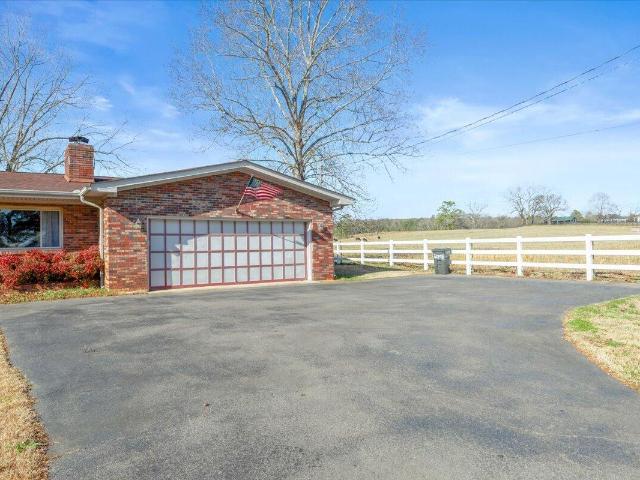 House for sale in Chickamauga, Georgia