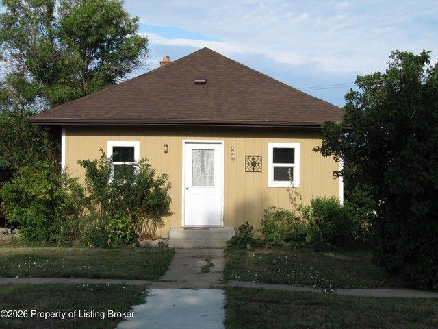 House for sale in Beach, North Dakota