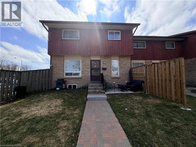 Townhouse for sale in Waterloo, Ontario