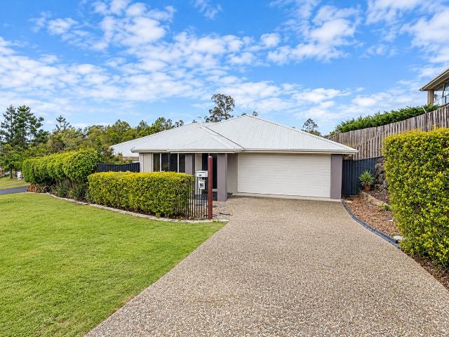 Apartment for rent in Pacific Pines, Gold Coast City