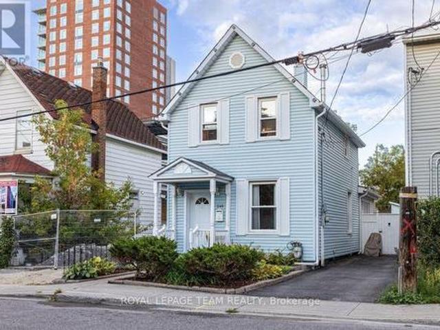 House for sale in Kitchissippi, Ottawa