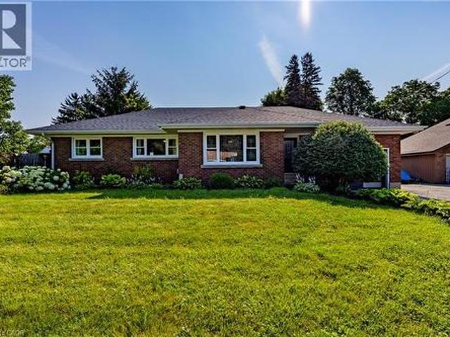 House for sale in Waterford, Ontario