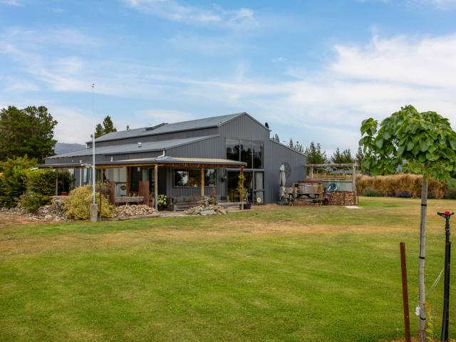 House for sale in Otakou