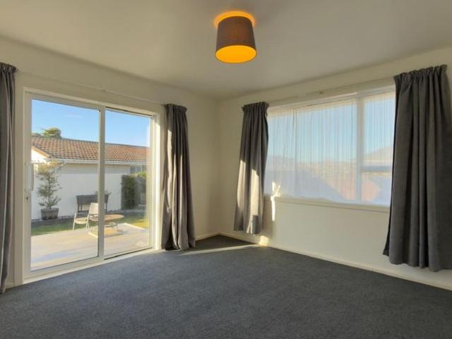 Apartment for rent in Chaslands, Canterbury