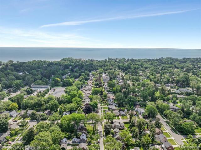 House for sale in Grosse Pointe