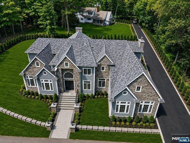 House for sale in Franklin Lakes, New Jersey