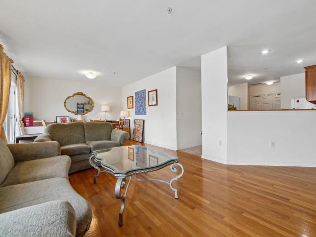 Condo for sale in Edgewater, New Jersey