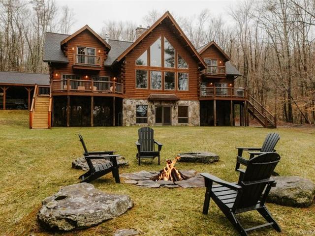 House for sale in Oneida, New York