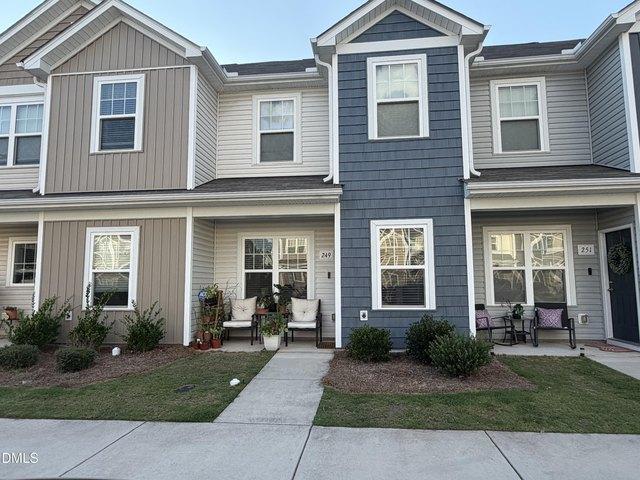 Townhouse for sale in Sanford, North Carolina