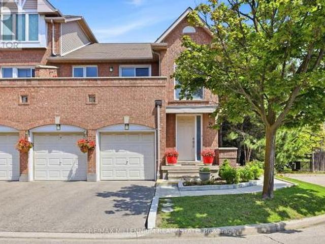 Townhouse for sale in Mississauga, Ontario