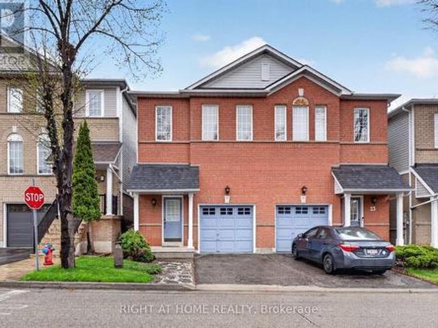 Townhouse for sale in Mississauga, Ontario