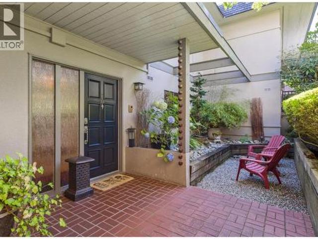 Townhouse for sale in West Vancouver, British Columbia