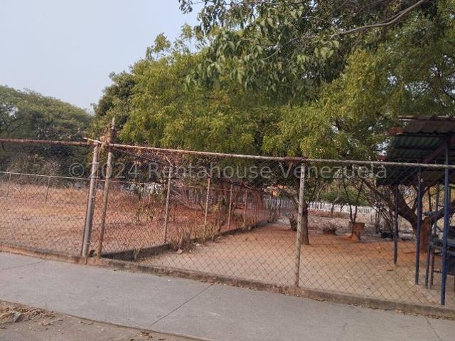 Terreno en venta en Los Guayos, Carabobo