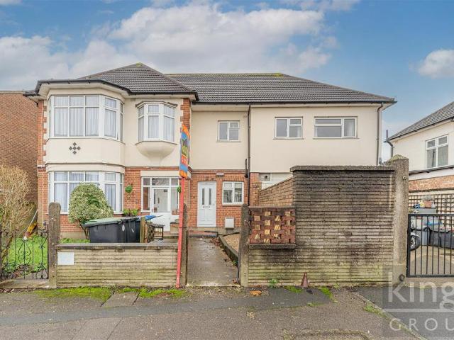 Apartment for rent in London Borough of Enfield, Greater London