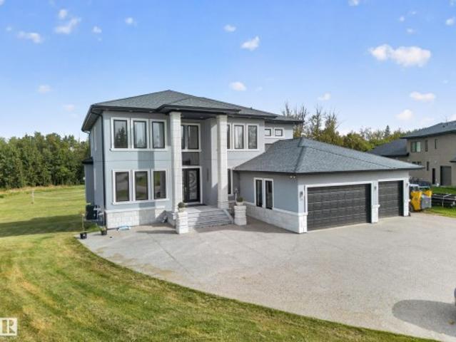 House for sale in Alberta