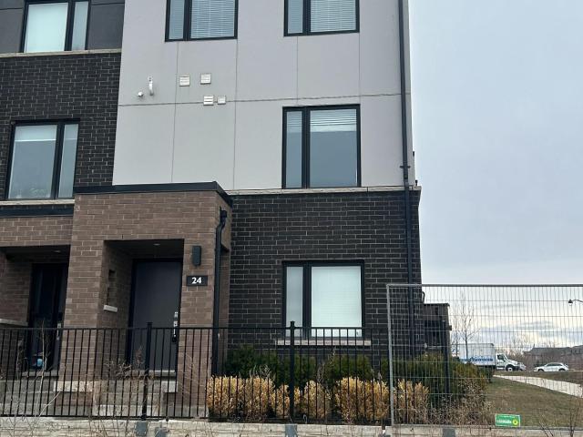 Townhouse for sale in Woburn, Ontario