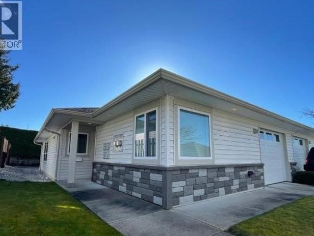 Duplex for sale in Powell River, British Columbia