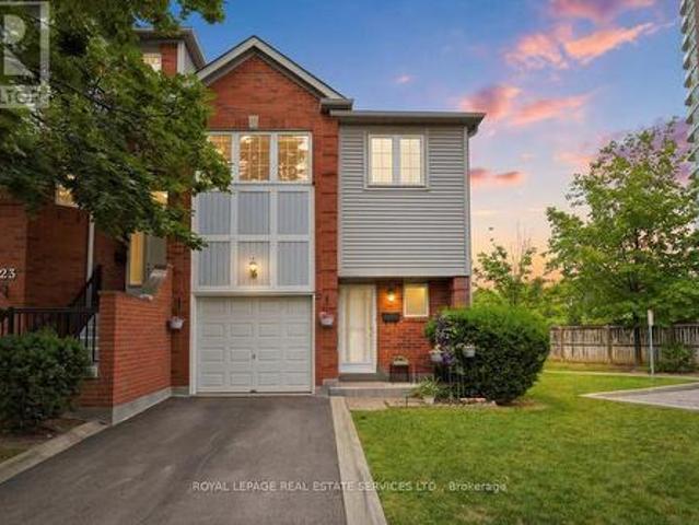 Townhouse for sale in Mississauga, Ontario
