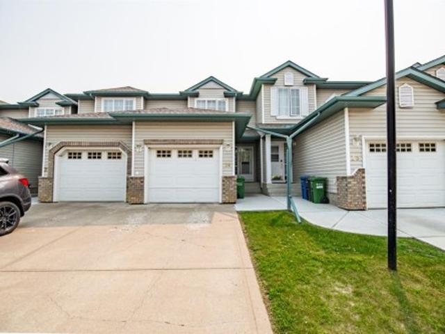 Townhouse for sale in Oriole Park West, City of Red Deer
