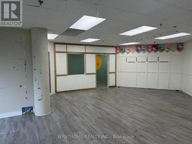 Commercial for rent in York, Ontario