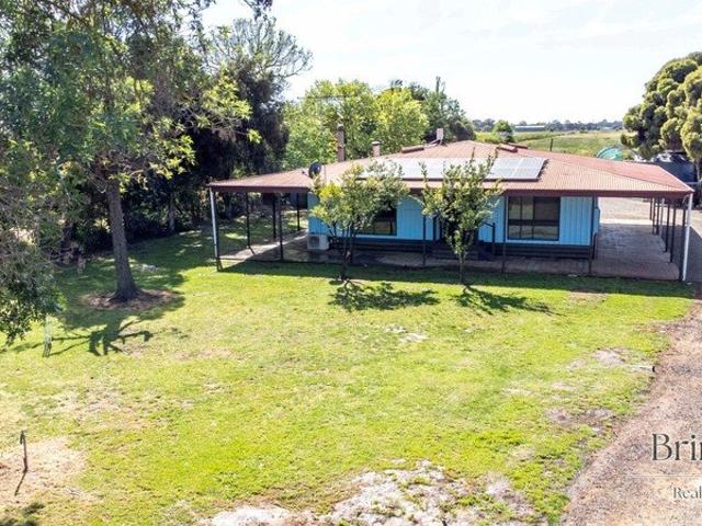 Cottage for sale in Cobram, Shire of Moira