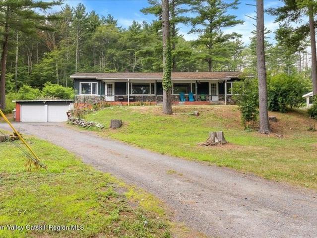 House for sale in Acra, New York