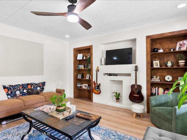 House for sale in Acra, New York