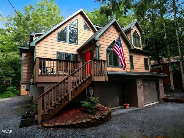 House for sale in Lake Ariel, Pennsylvania