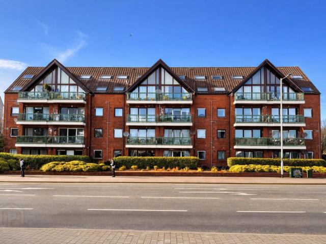 Apartment for rent in Balmoral, Northern Ireland