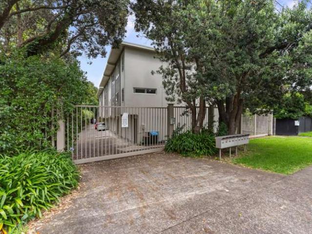 Townhouse for sale in Mount Wellington