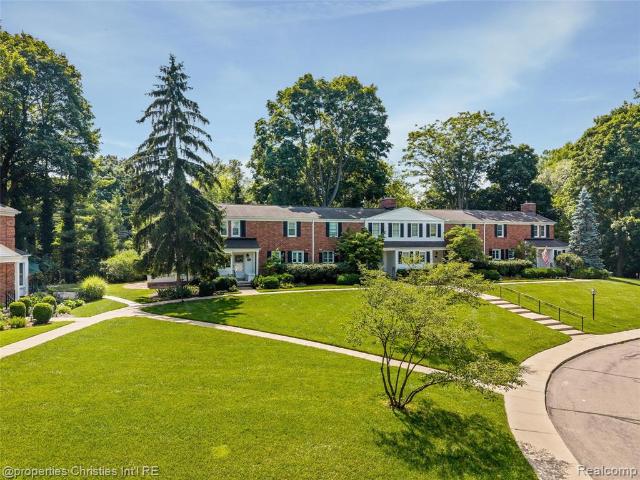 Condo for sale in Bloomfield Hills