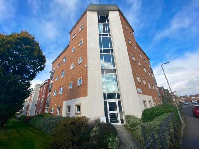 Apartment for rent in Hunts Cross, Calderstones