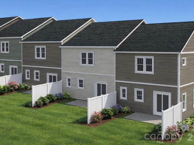 Townhouse for sale in Candler, North Carolina