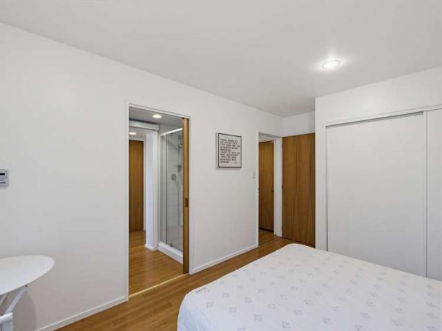 Townhouse for sale in Chaslands, Canterbury