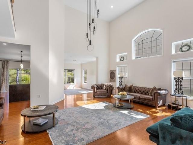 House for sale in Hamburg, New Jersey