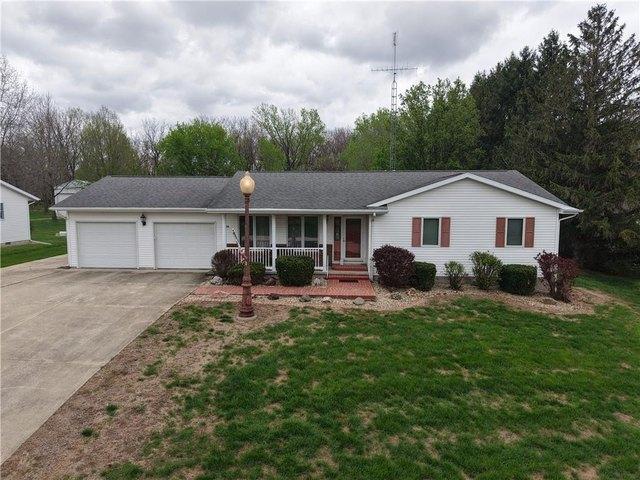 House for sale in Shelbyville, Illinois