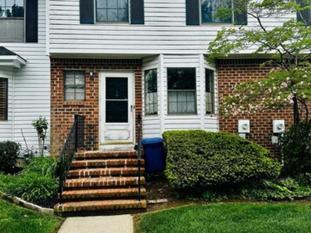 Townhouse for sale in Bordentown, New Jersey