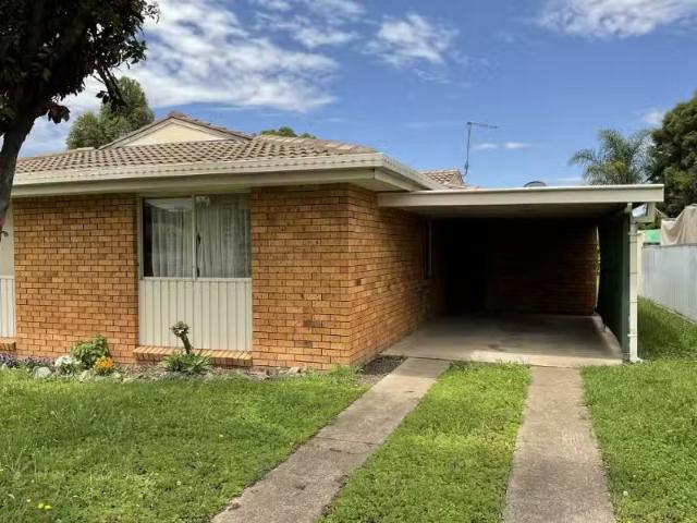 Condo for rent in Piallamore, New South Wales