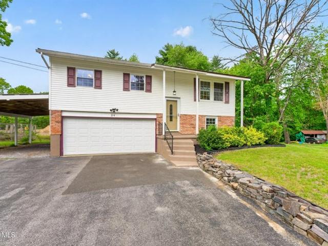 House for sale in Saratoga, New York
