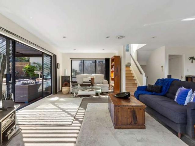 House for sale in Wairau Valley
