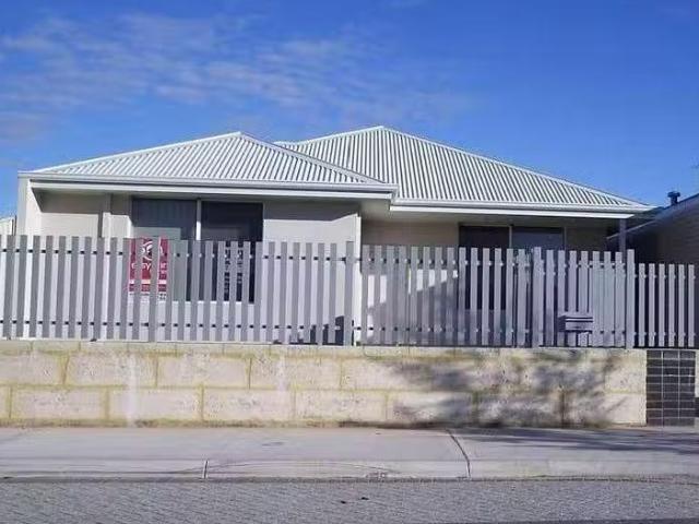 House for rent in Golden Bay, Western Australia