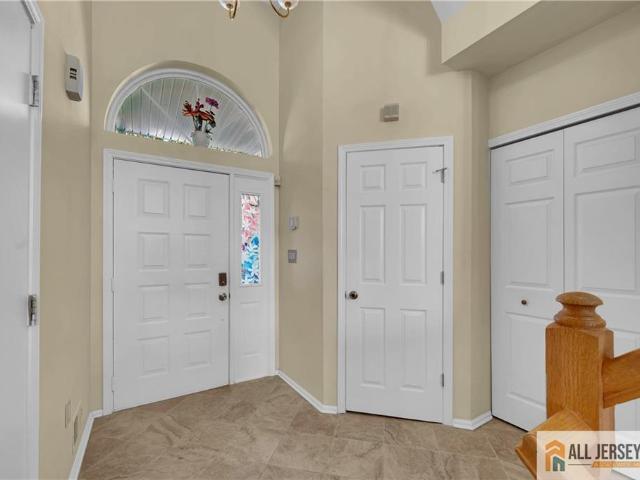 Townhouse for sale in Cliffwood, New Jersey