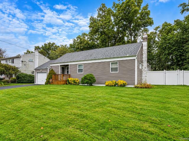 House for sale in North Babylon, Town of Babylon