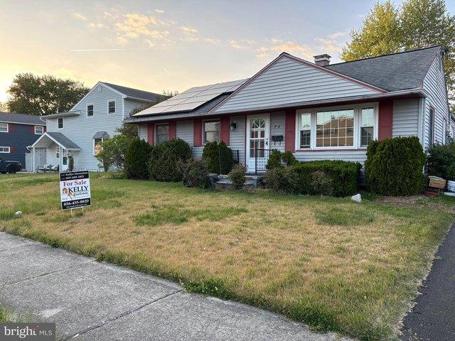 House for sale in Deepwater, New Jersey