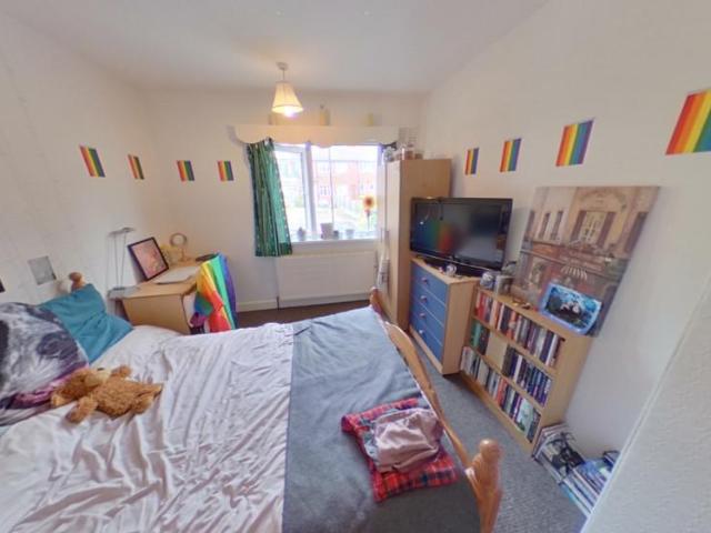 House for rent in Hyde Park, West Yorkshire