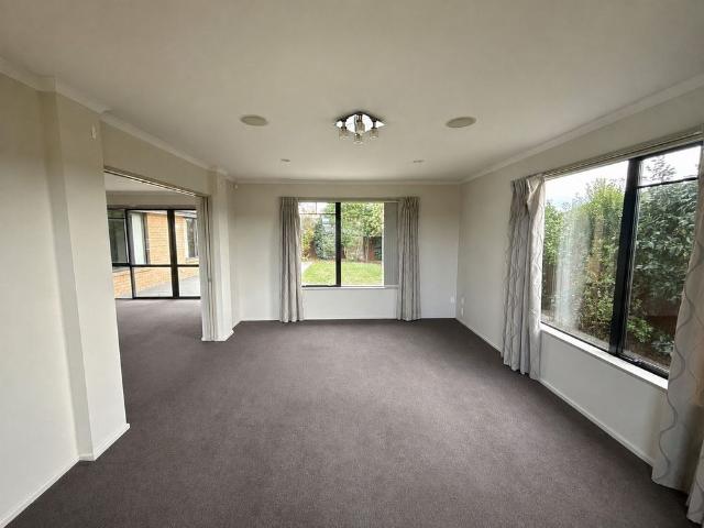 House for rent in Chaslands, Canterbury