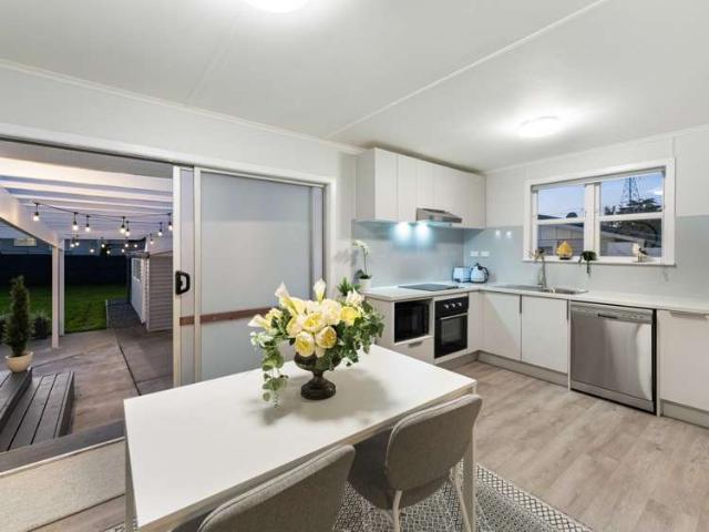 House for sale in Kelston