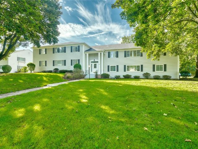 Condo for sale in Pittsford Village Estates, Town of Pittsford